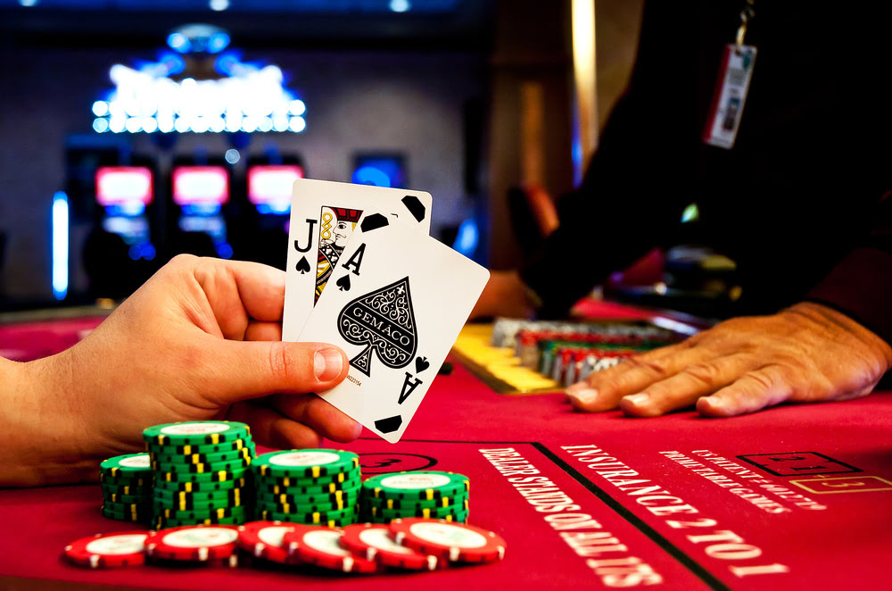 How did the popularity of blackjack grow?