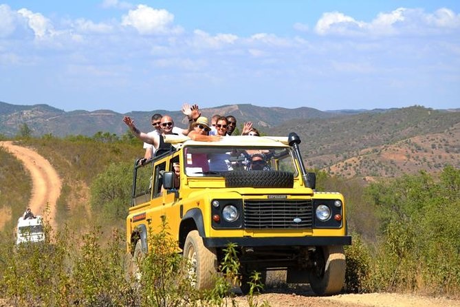 Entfliehen Sie der alltäglichen Jeep-Safari